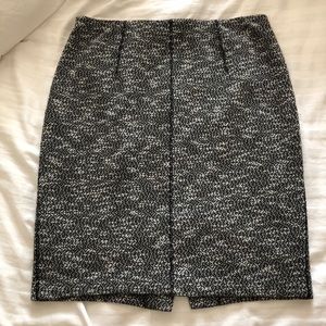 Ann Taylor Black & Cream Pencil Skirt; Women’s 12